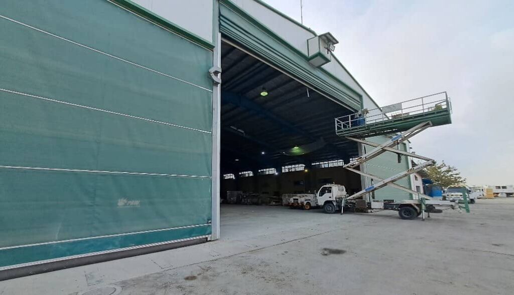 درب آشیانه هواپیماAirport-door